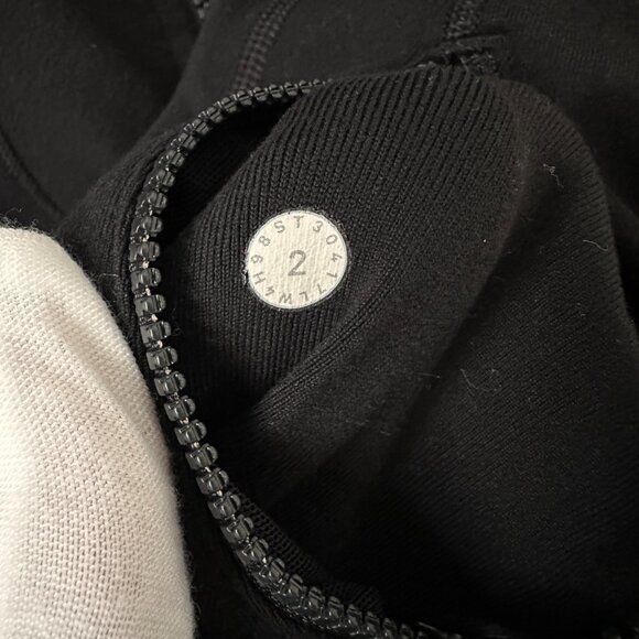 Lululemon Black Define Jacket Size 2 - Sculpting Iconic Fit - Picture 7 of 10